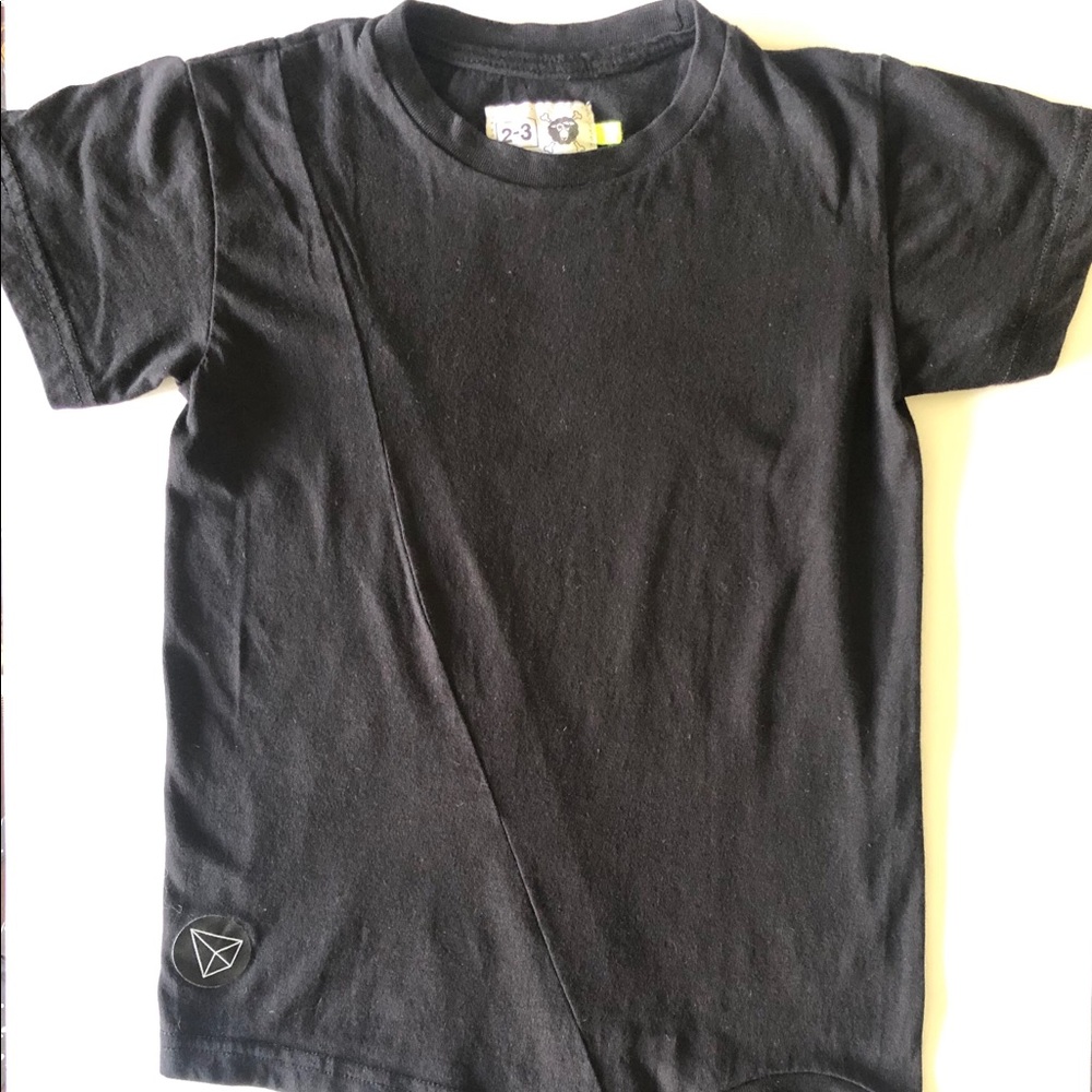 Nununu 2 Tee Shirts